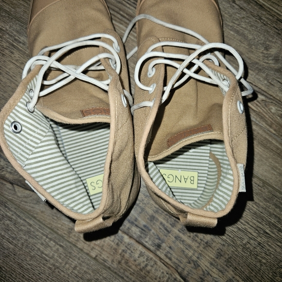 Bangs - Picture 3 of 5